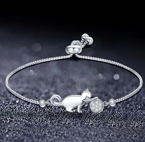 Katze und Kugel Armband